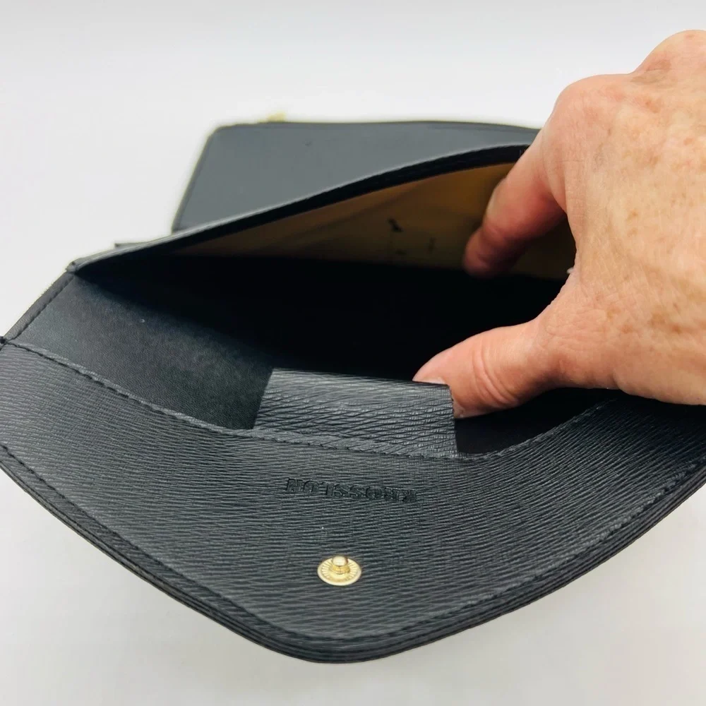 KROSSLON BLACK TRAVEL WRISTLET/WALLET